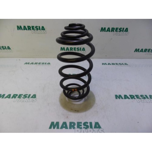 Renault - Kangoo - Rear coil spring