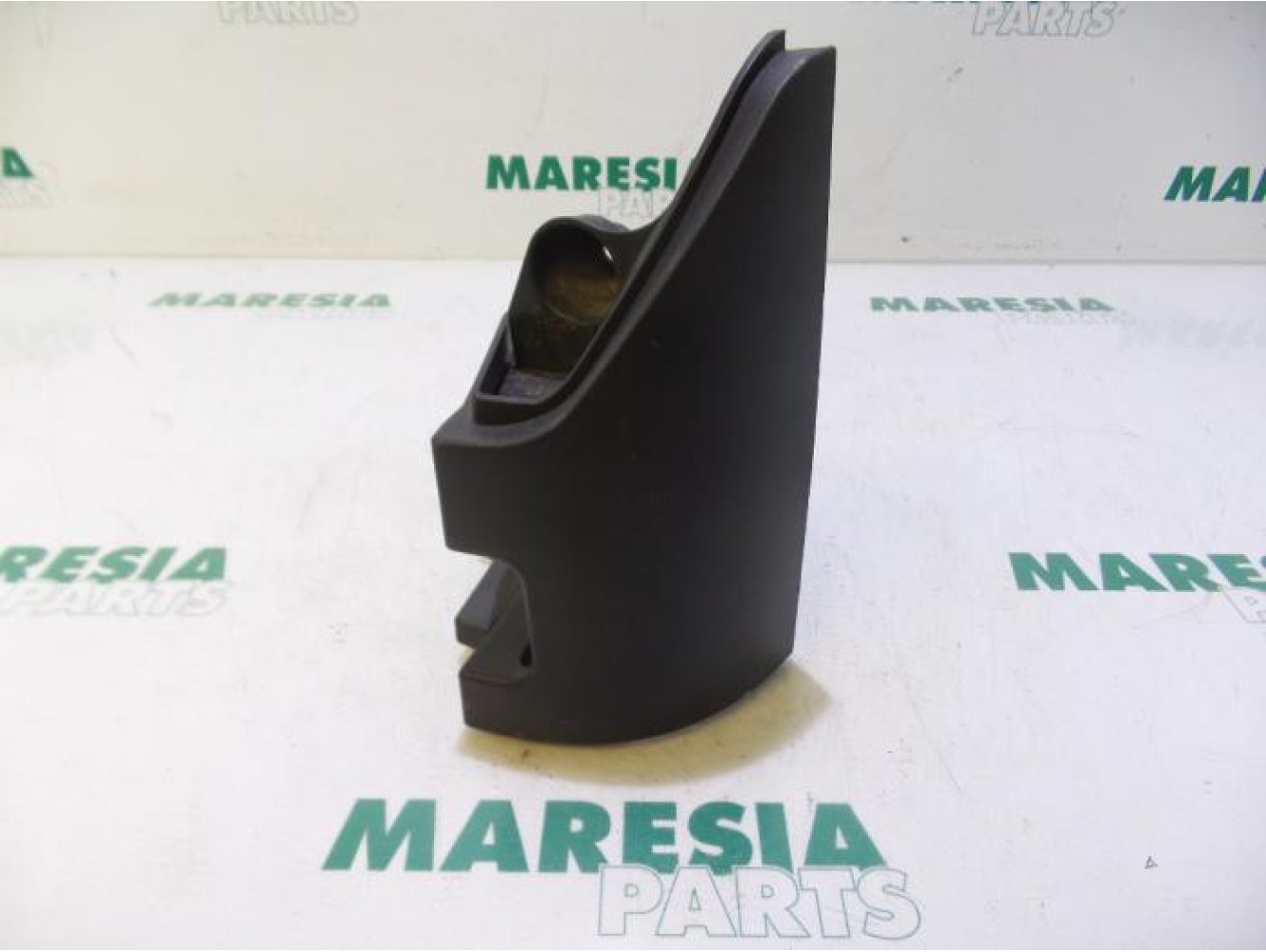 Renault - Kangoo - Rear bumper component, right