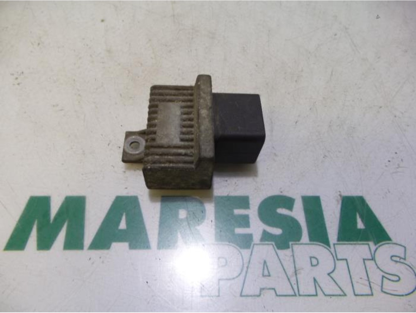 Renault - Master - Glow plug relay