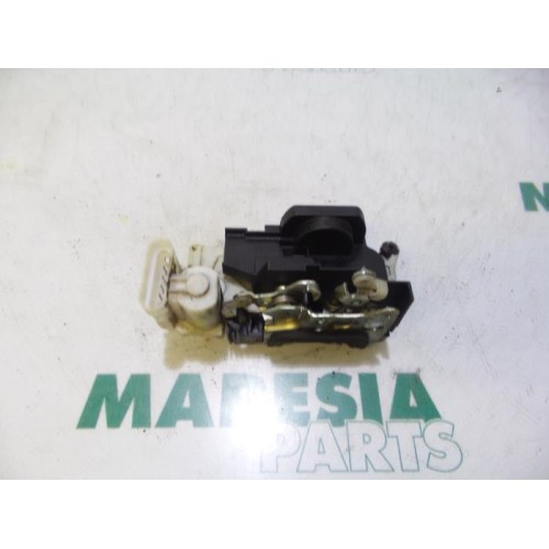Fiat - Punto - Door lock mechanism 2-door, right