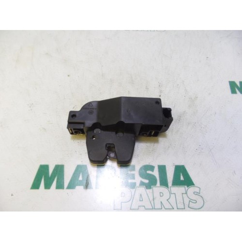 Citroen - Picasso - Tailgate lock mechanism