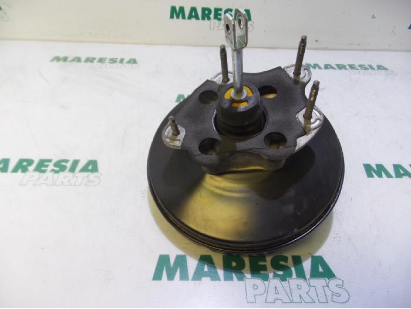Renault - Clio - Brake servo