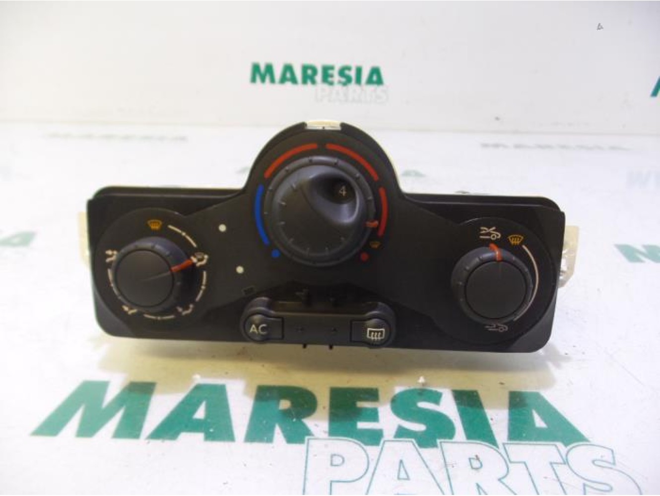 Renault - Clio - Heater control panel
