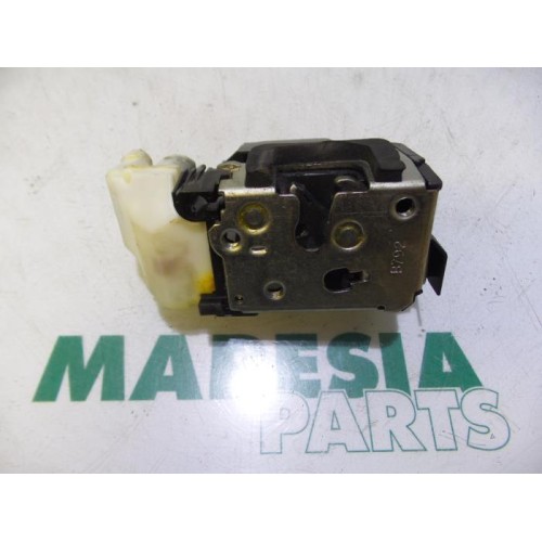 Fiat - Doblo - Door lock mechanism 2-door, right