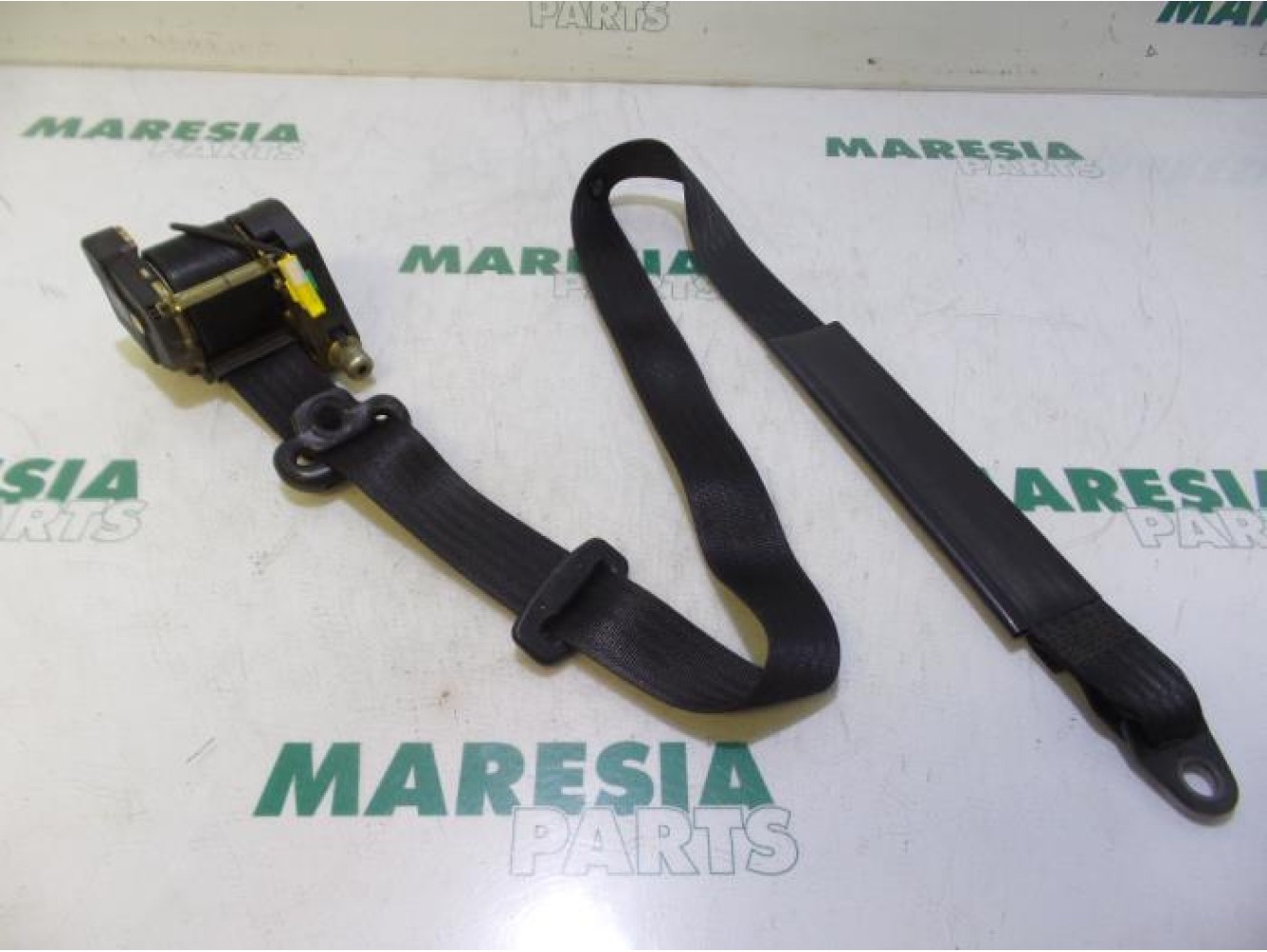 Fiat - Doblo - Front seatbelt, left