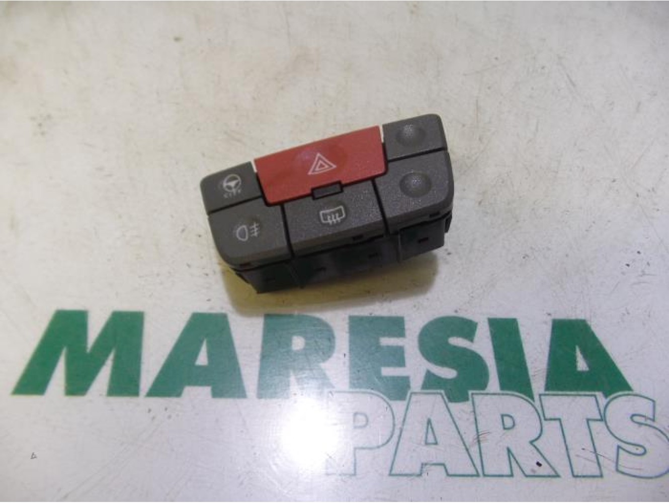 Miscellaneous - Miscellaneous - Switch (miscellaneous)