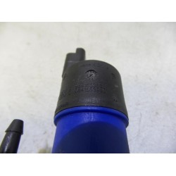 Renault - Captur - Windscreen washer pump