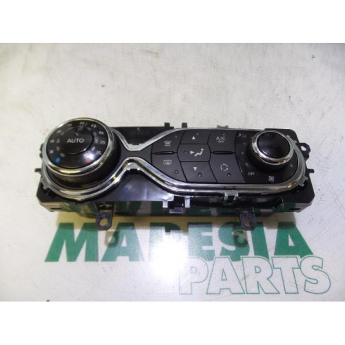 Renault - Captur - Heater control panel