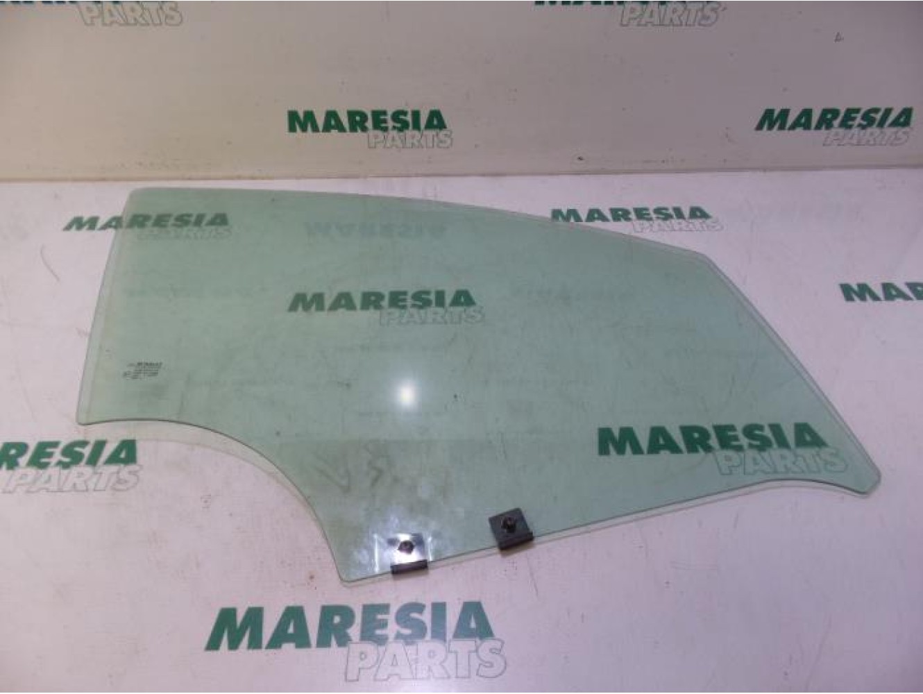 Renault - Captur - Door window 4-door, front right