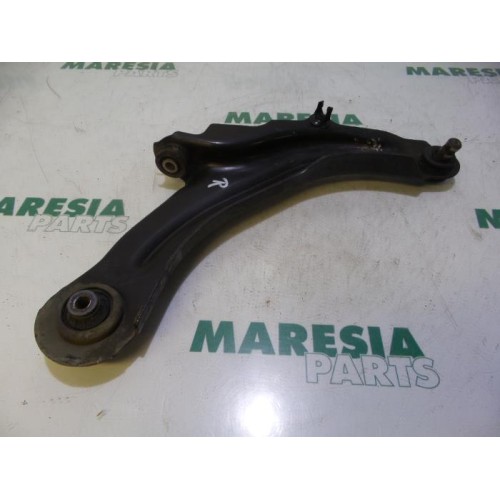 Renault - Megane Scenic - Front lower wishbone, right