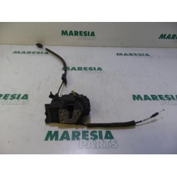 Renault - Captur - Front door lock mechanism 4-door, right