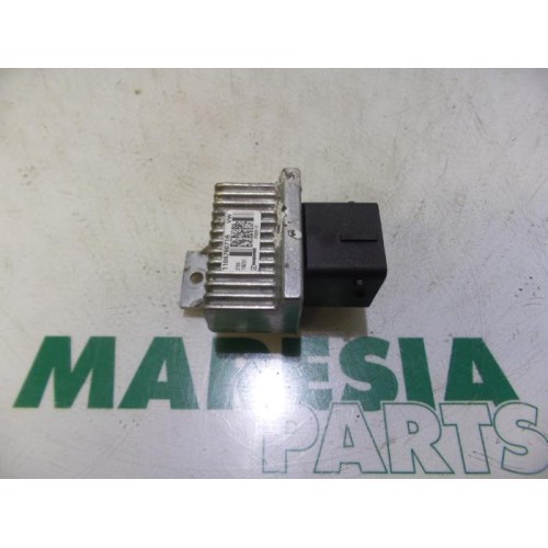 Renault - Captur - Glow plug relay