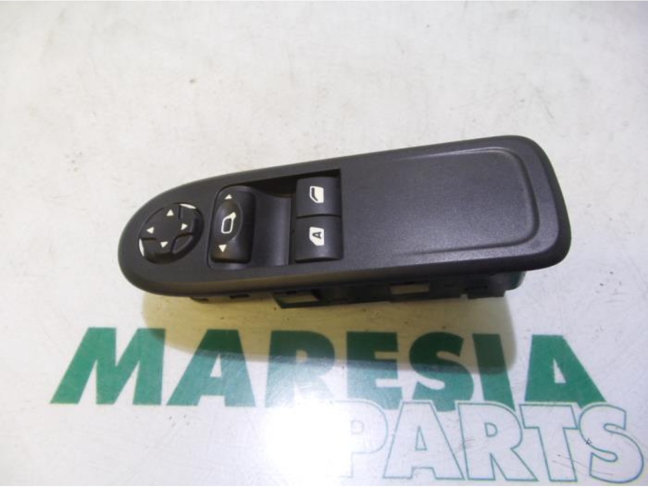 Citroen - C3 - Multi-functional window switch