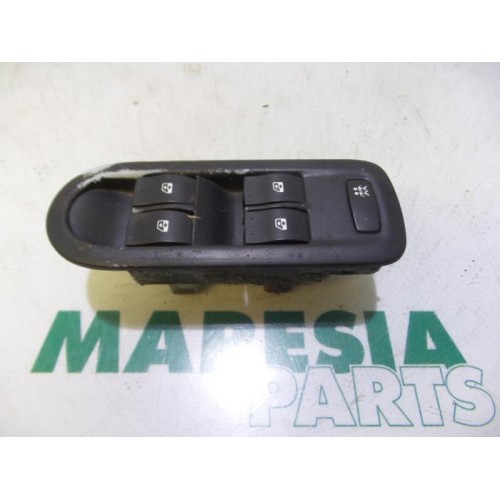 Renault - Megane Scenic - Multi-functional window switch