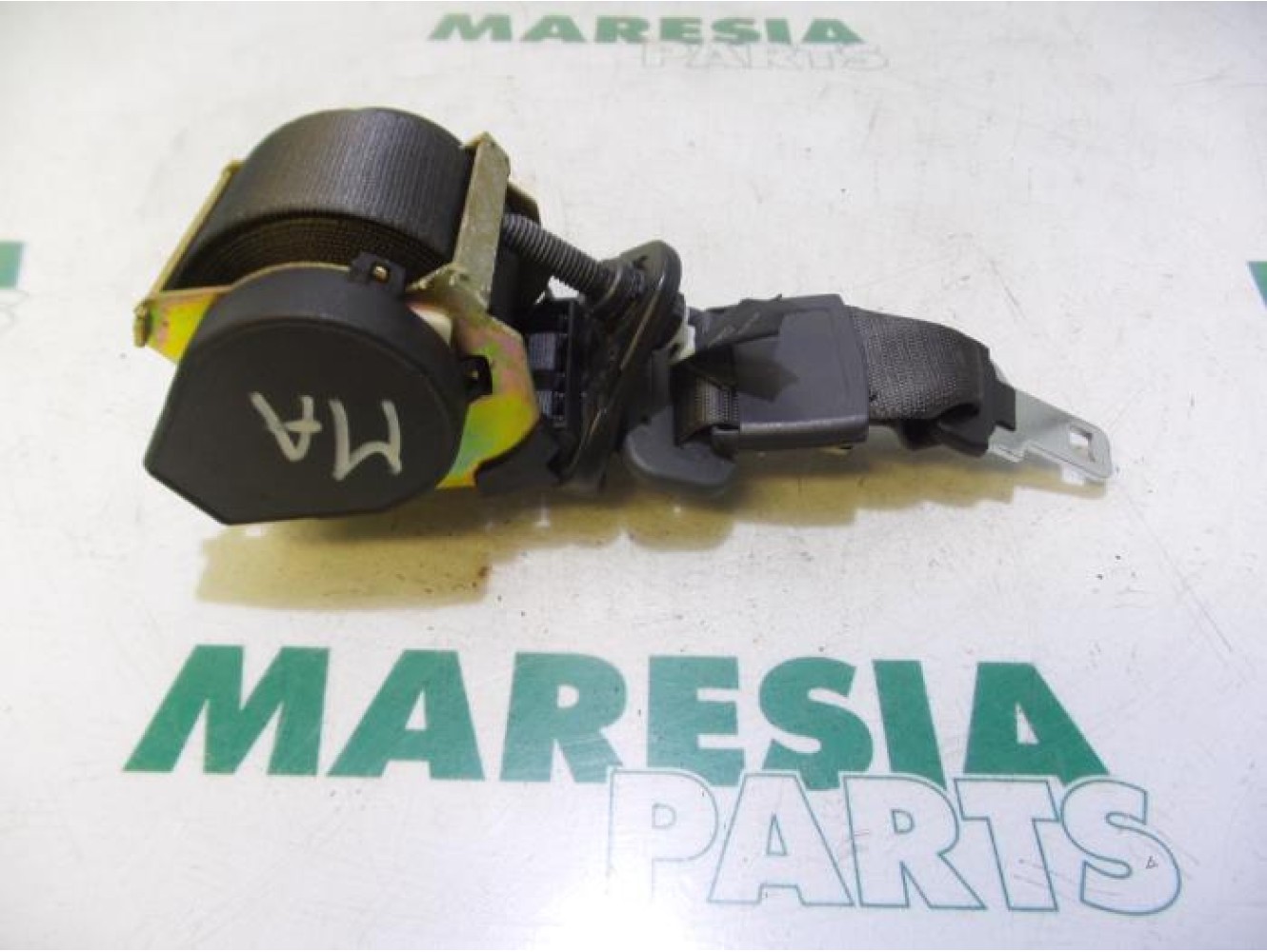 Renault - Megane Scenic - Rear seatbelt, centre