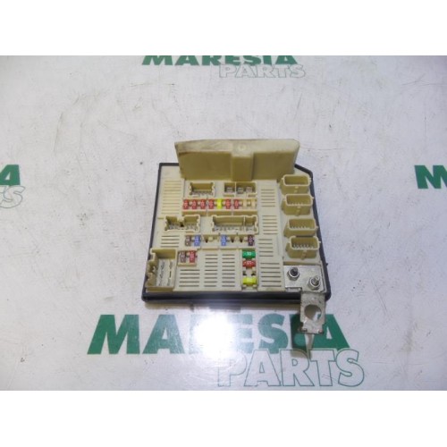 Renault - Megane Scenic - Fuse box