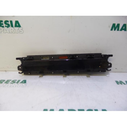 Renault - Megane Scenic - Instrument panel