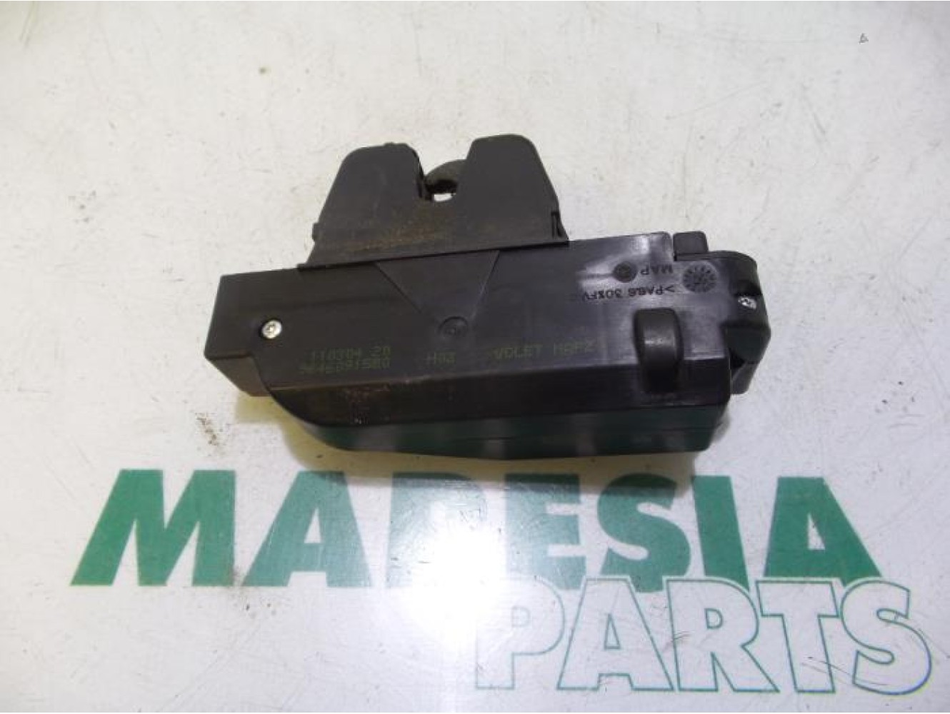 Citroen - C8 - Tailgate lock mechanism