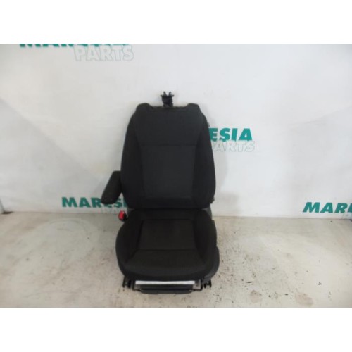 Peugeot - 5008 - Stoel links