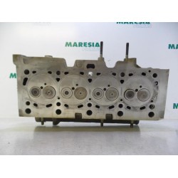 Renault - Megane Scenic - Cylinder head