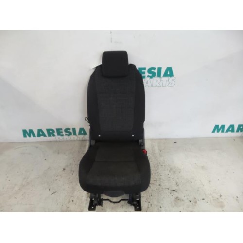 Peugeot - 5008 - Stoel achter