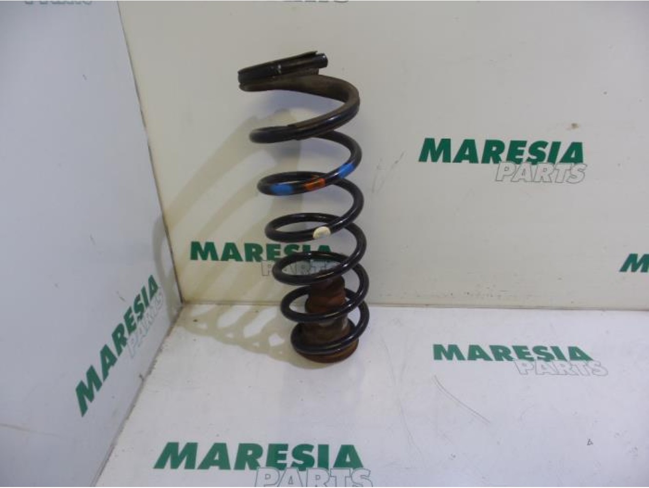 Peugeot - 5008 - Rear coil spring