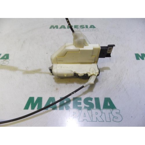 Peugeot - 5008 - Front door lock mechanism 4-door, right