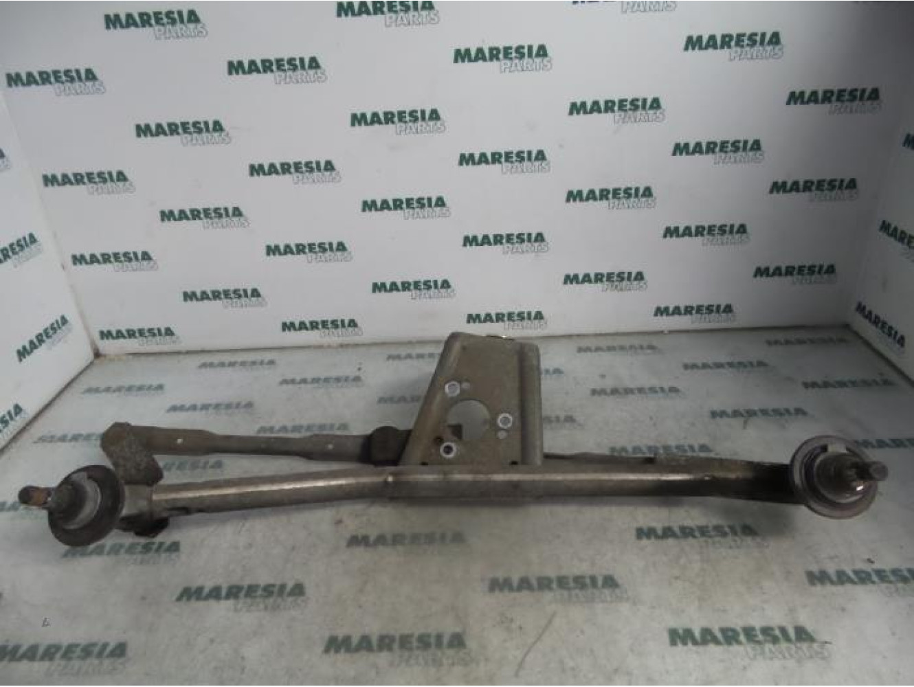 Peugeot - 206 - Wiper mechanism