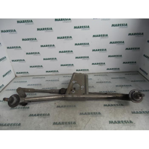 Peugeot - 206 - Wiper mechanism