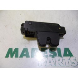 Citroen - C5 - Tailgate lock mechanism