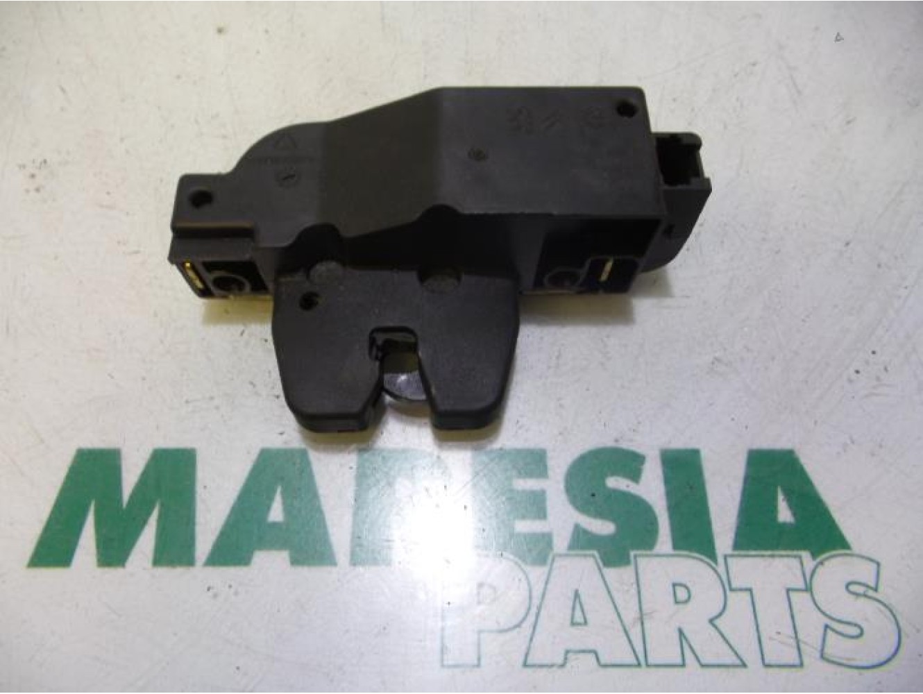 Citroen - C5 - Tailgate lock mechanism