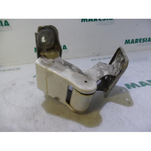 Peugeot - Expert - Tailgate hinge