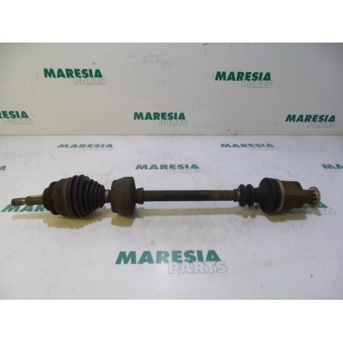 Renault - Megane Scenic - Front drive shaft, right