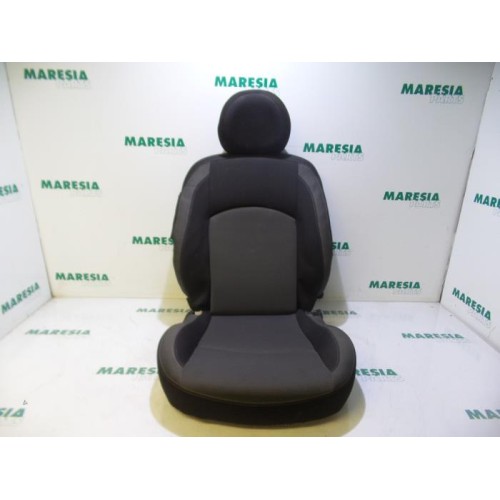 Peugeot - 206 - Stoel Bekleding rechts