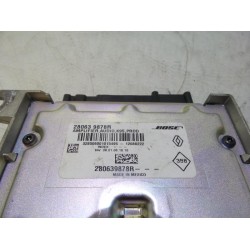 Renault - Megane - Radio versterker
