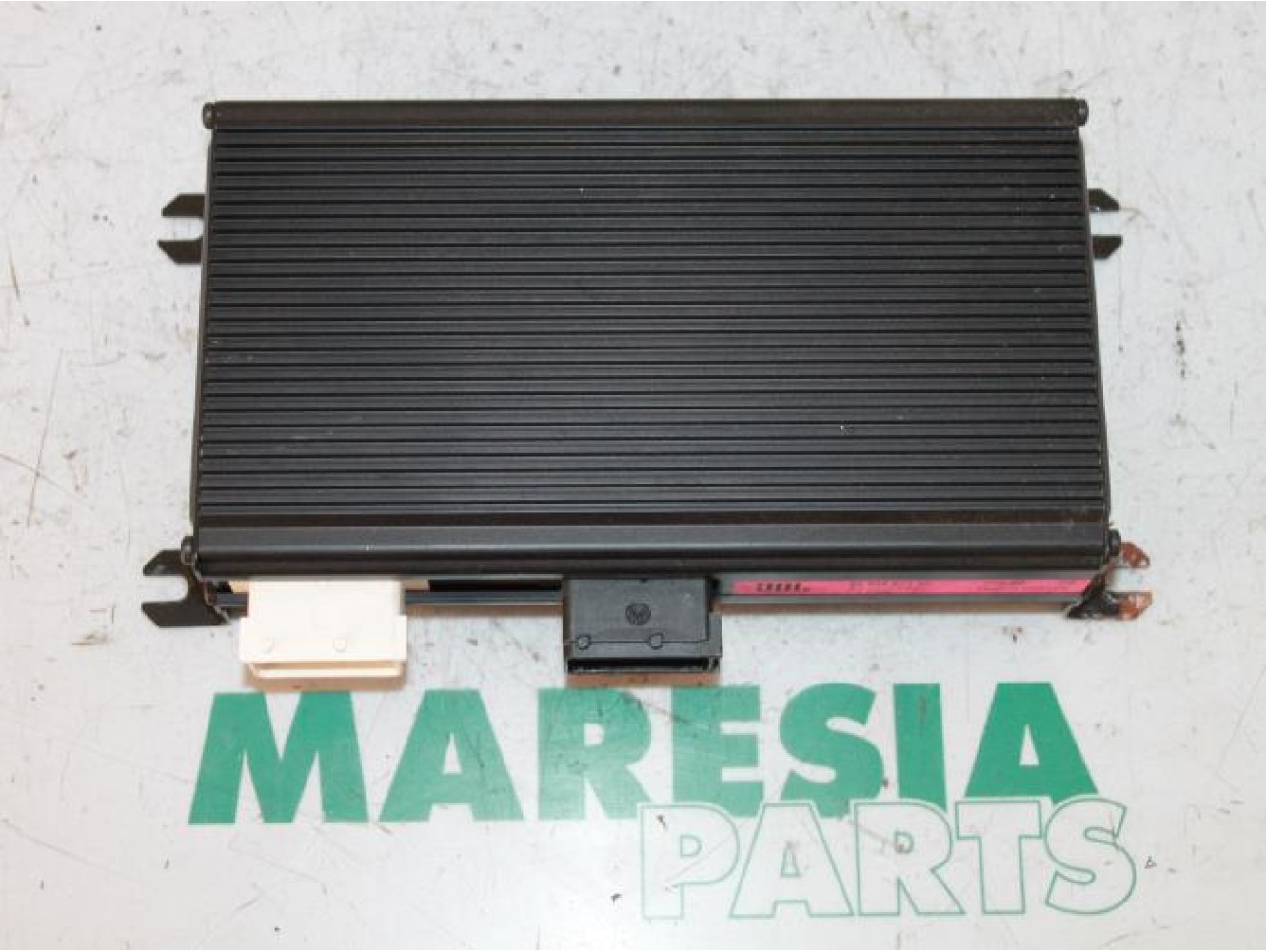Peugeot - 607 - Radio amplifier