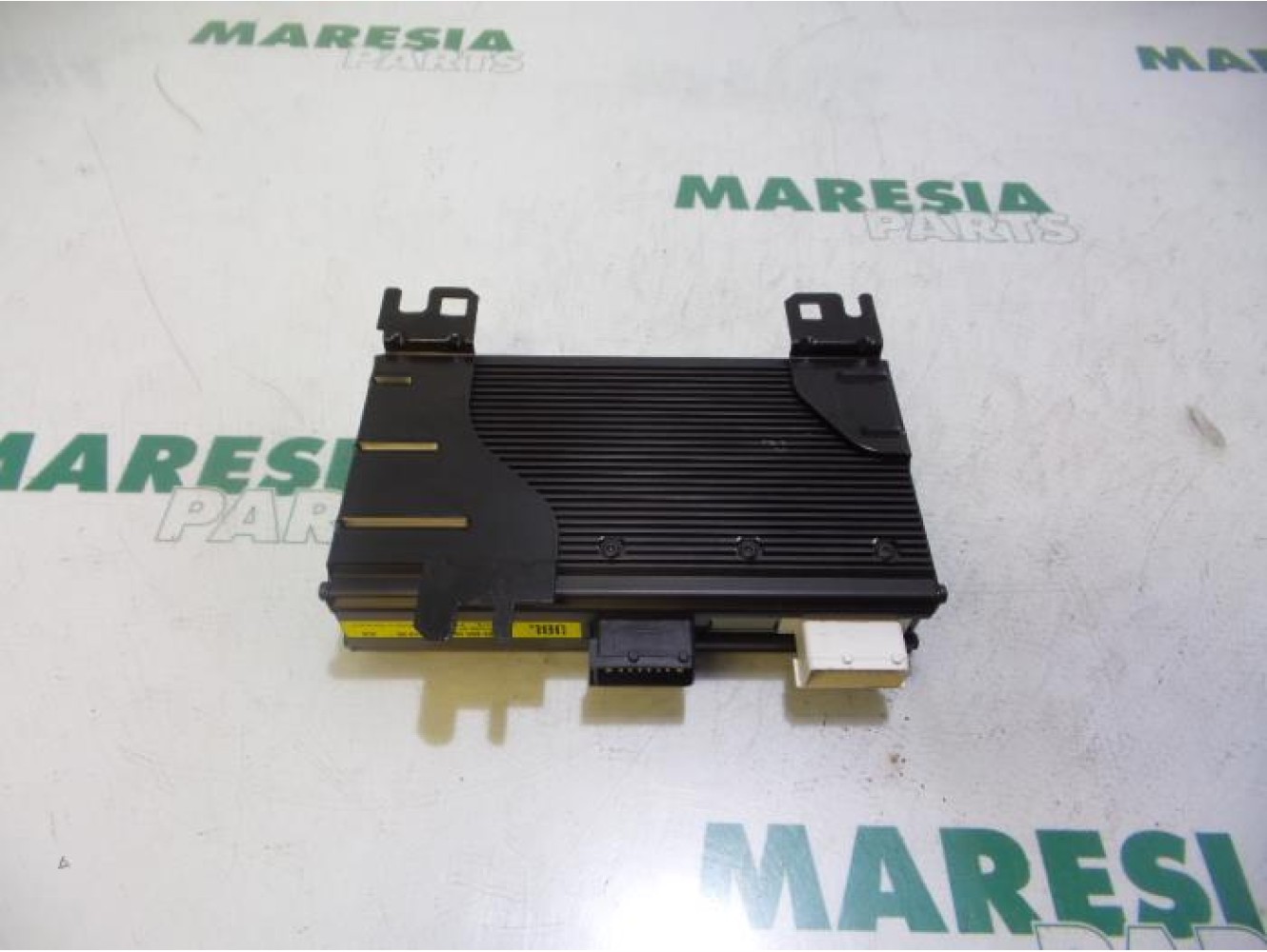Citroen - C5 - Radio amplifier