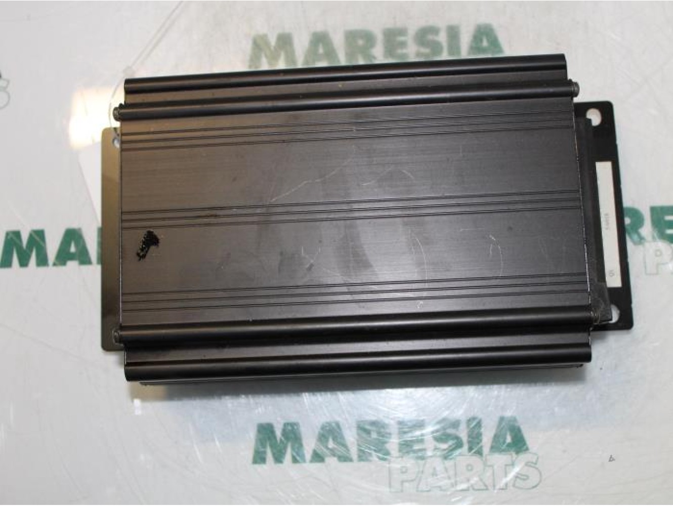 Lancia - Lybra - Radio amplifier