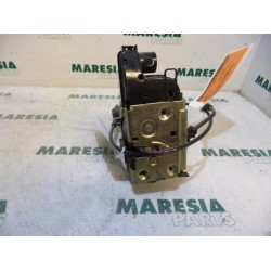 Renault - Megane Scenic - Front door lock mechanism 4-door, right