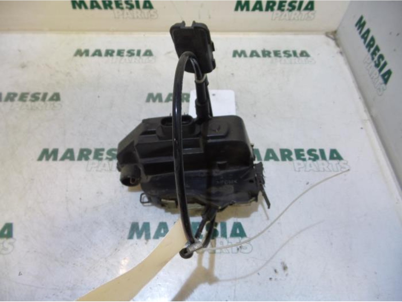 Renault - Megane Scenic - Front door lock mechanism 4-door, right
