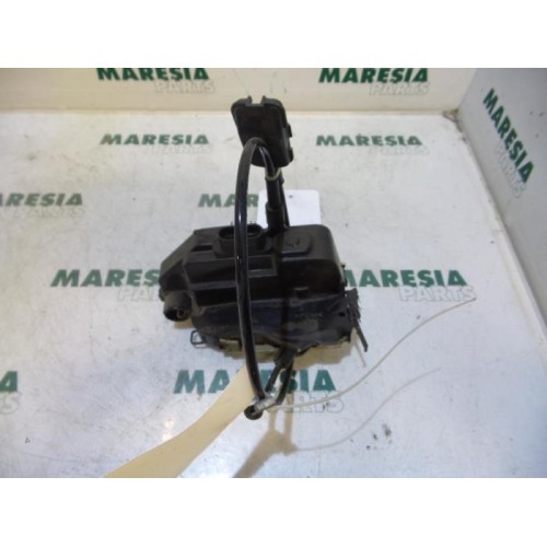 Renault - Megane Scenic - Front door lock mechanism 4-door, right