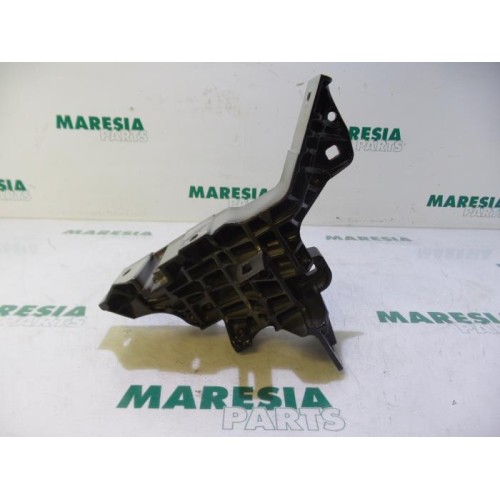 Renault - Megane - Support (miscellaneous)
