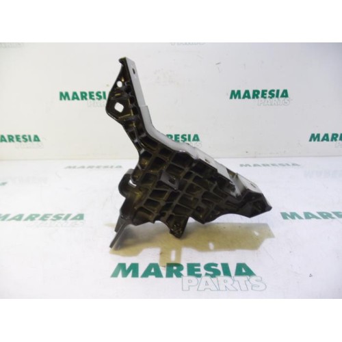 Renault - Megane - Support (miscellaneous)