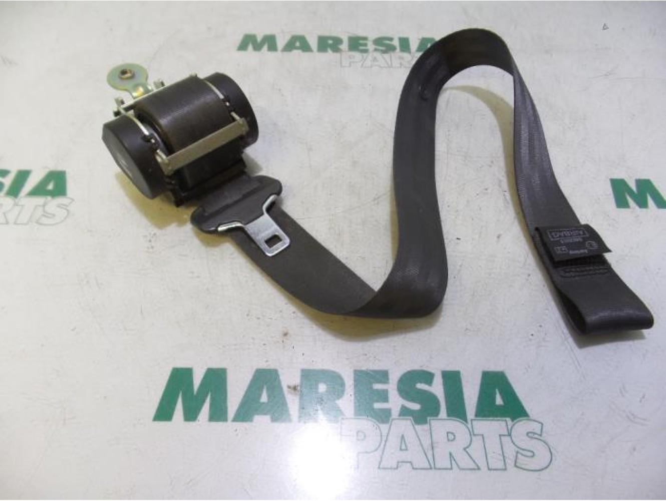 Renault - Megane - Front seatbelt, left