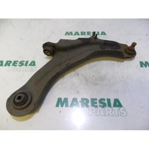 Renault - Megane - Front lower wishbone, right
