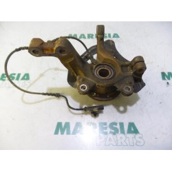 Renault - Clio - Knuckle, front right
