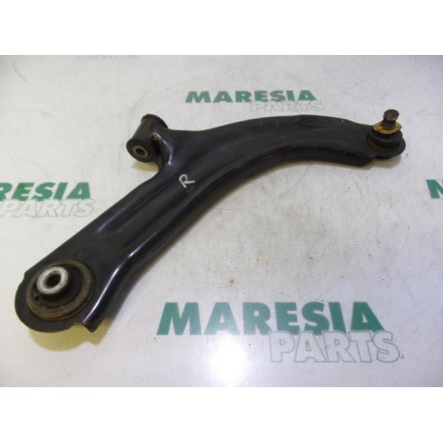 Renault - Clio - Front lower wishbone, right