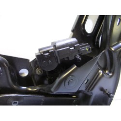 Renault - Megane - Tailgate hinge
