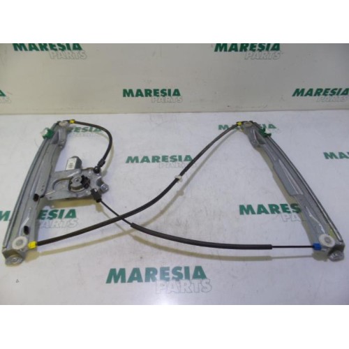 Renault - Clio - Window mechanism 2-door, front right