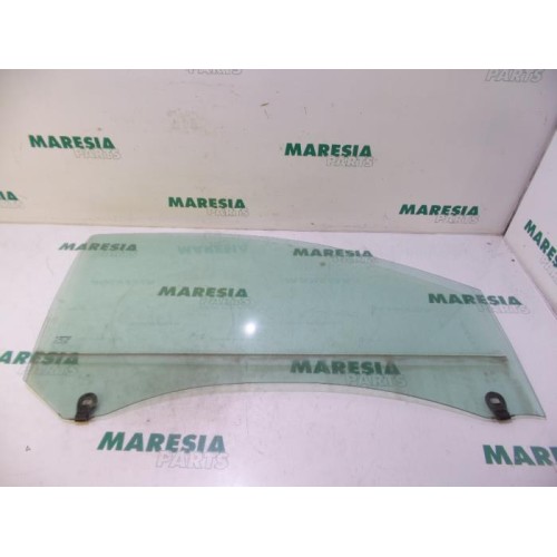 Renault - Clio - Door window 2-door, right